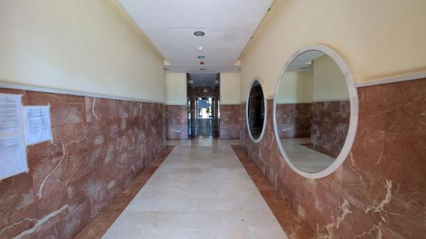 Piso en calle Presidente Adolfo Suárez, 18