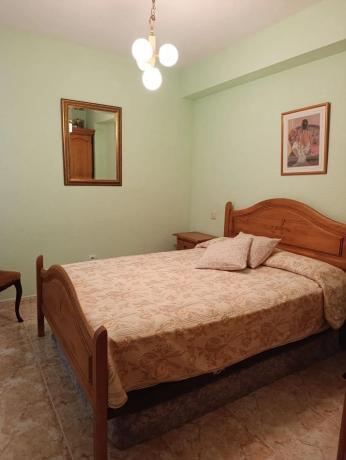 Piso en calle de Urano, 5