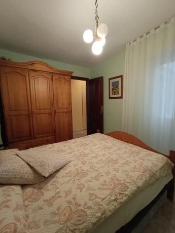 Piso en calle de Urano, 5