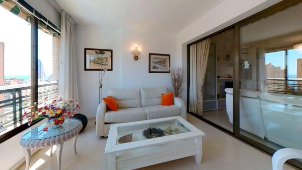 Piso en avenida Marina Alta