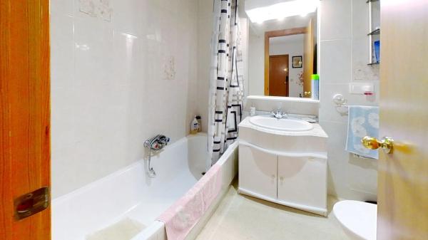 Piso en avenida Marina Alta