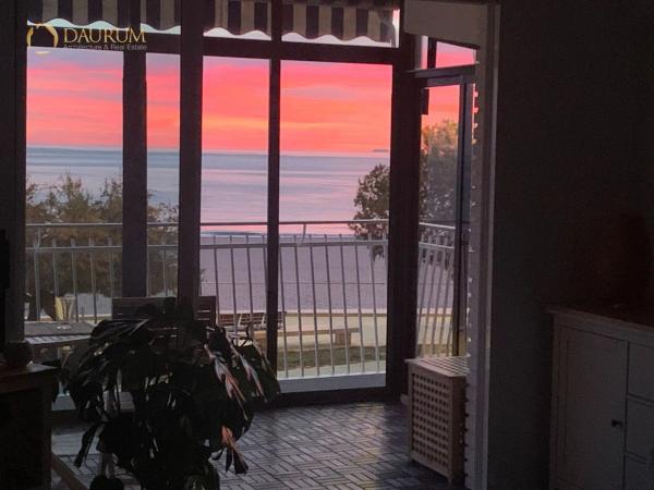 Piso en avenida de la Armada Española