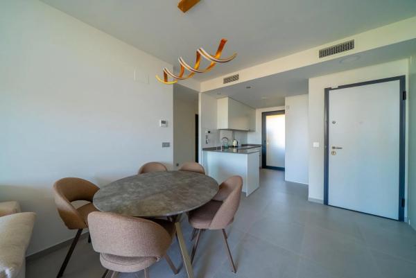 Piso en calle Presidente Adolfo Suárez