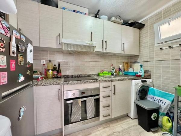 Piso en calle Presidente Adolfo Suárez