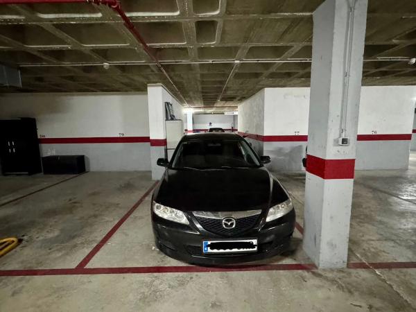 Piso en calle Presidente Adolfo Suárez