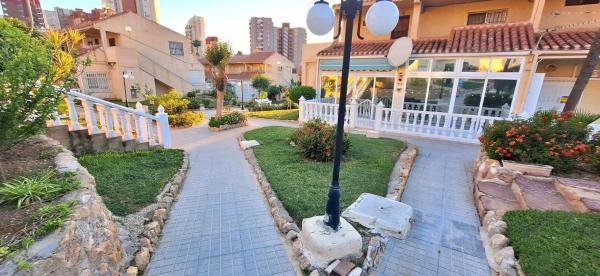 Casa independiente en avenida de Estocolmo, 50