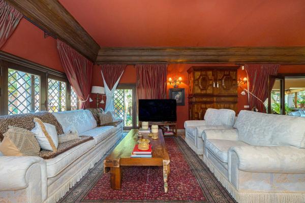 Casa independiente en avenida de Malta