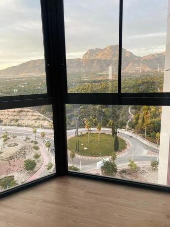 Piso en avenida Vicente Perez Devesa, 3