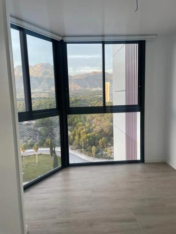 Piso en avenida Vicente Perez Devesa, 3