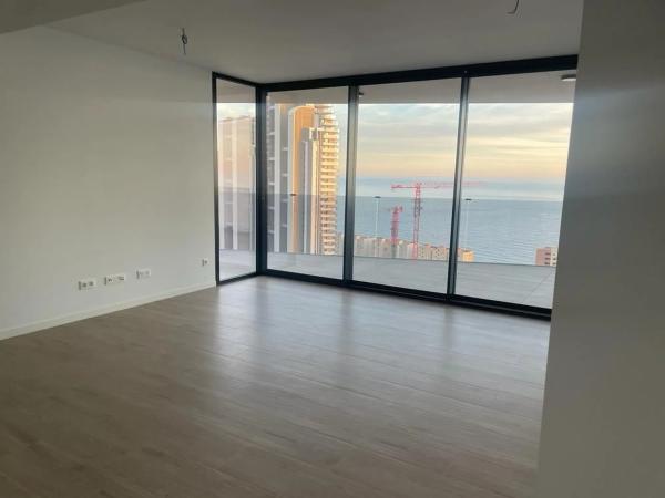 Piso en avenida Vicente Perez Devesa, 3