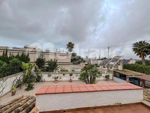 Casa independiente en Урбанисасьон Рокас Бланкас