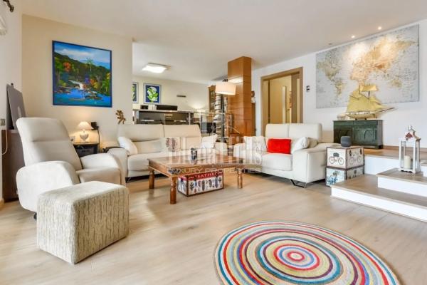 Casa independiente en Urbanització el Planet