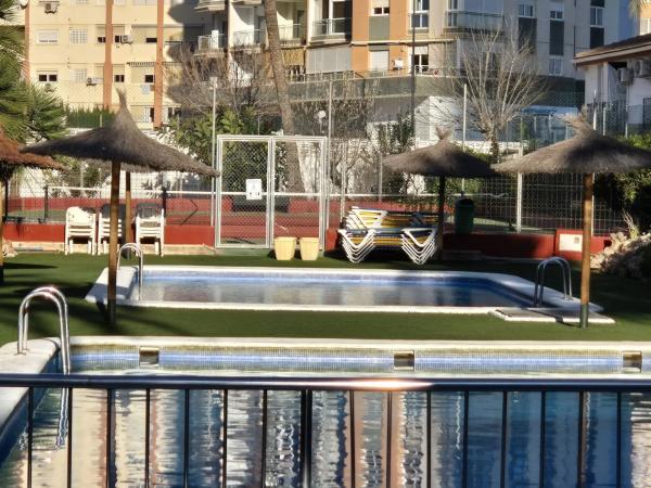 Chalet adosado en avenida Juan Fuster Zaragoza, 10