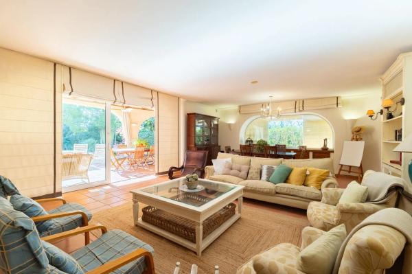 Casa independiente en calle Rumanía