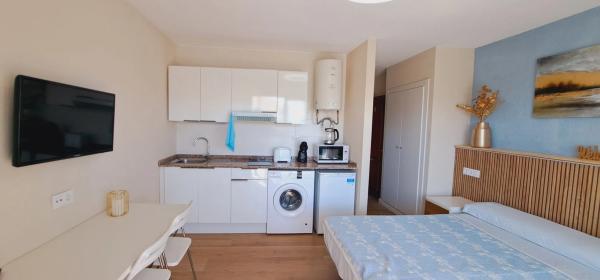 Estudio en avenida Juan Fuster Zaragoza, 3