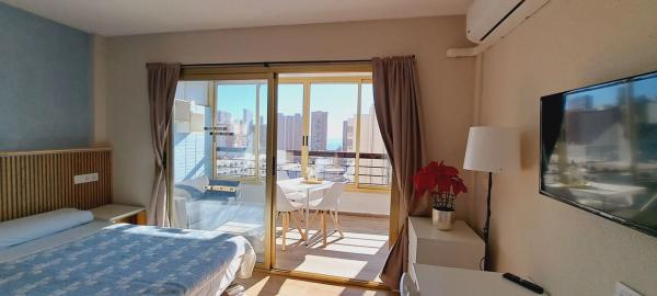 Estudio en avenida Juan Fuster Zaragoza, 3