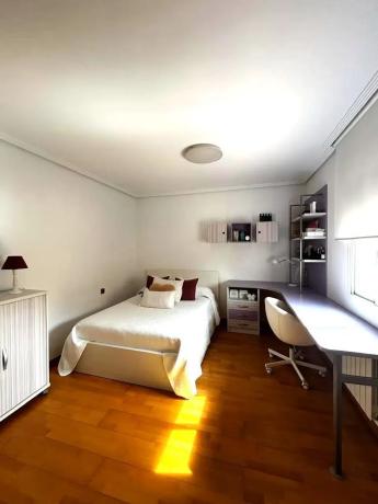 Casa independiente en avenida de Montecarlo