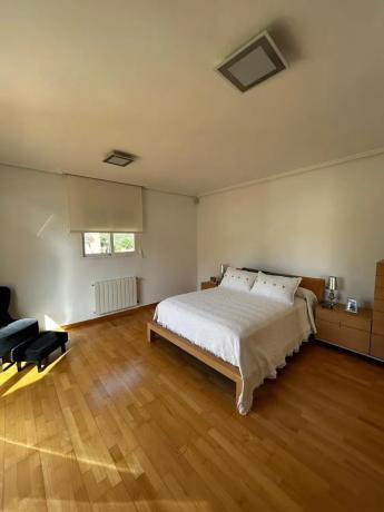 Casa independiente en avenida de Montecarlo