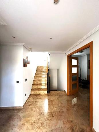 Casa independiente en avenida de Montecarlo