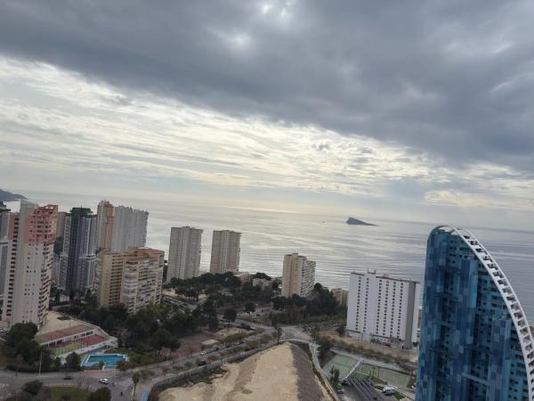 Piso en calle Presidente Adolfo Suárez, 6