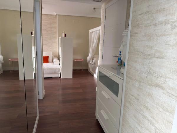 Piso en calle Presidente Adolfo Suárez, 6