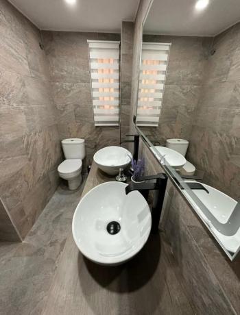 Piso en calle Cornellana, 1