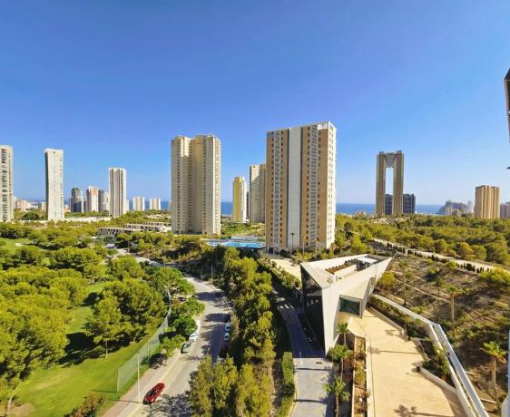 Piso en calle Presidente Adolfo Suárez