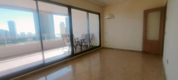 Piso en calle Presidente Adolfo Suárez