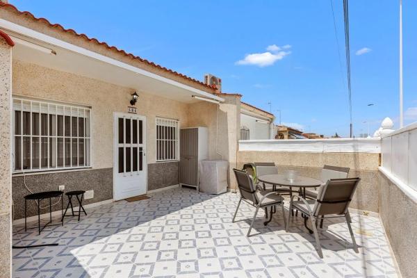 Casa independiente en avenida los Nenúfares