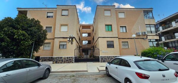 Piso en avenida Robleda, 2