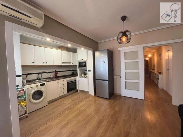 Piso en calle Dorotea, 72