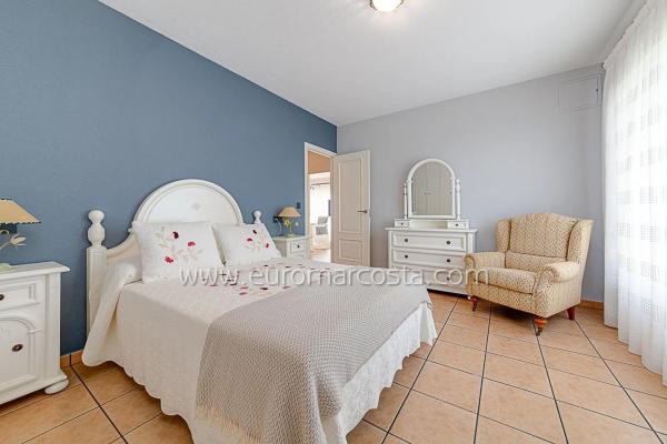 Casa independiente en calle Mar Rojo