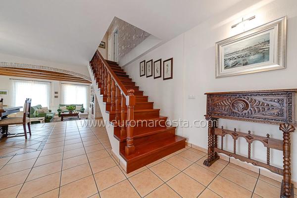 Casa independiente en calle Mar Rojo