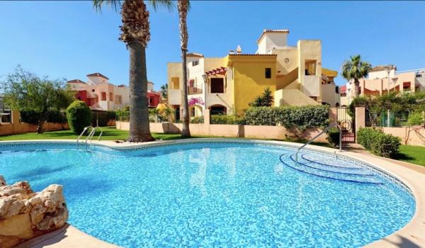 Ático en Barrio Los Balcones - Los Altos del Edén