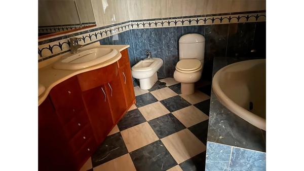 Chalet pareado en calle Castellón, 2