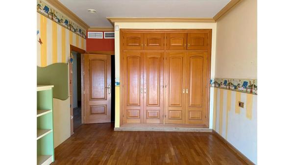 Chalet pareado en calle Castellón, 2