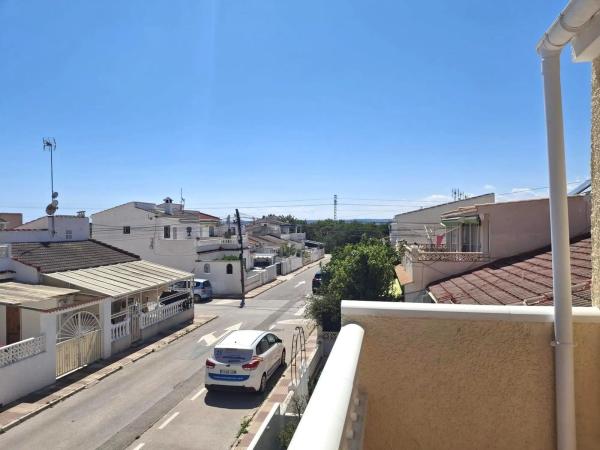 Chalet adosado en calle el Canario