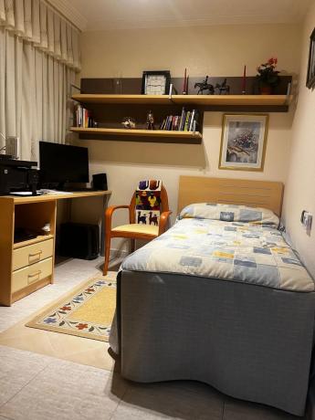 Piso en calle Campoamor, 50