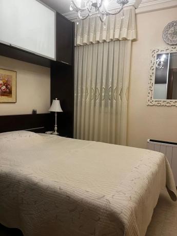 Piso en calle Campoamor, 50