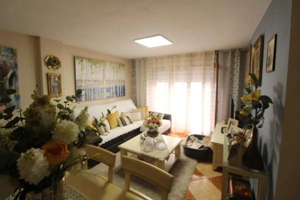 Piso en calle San Miguel de Salinas