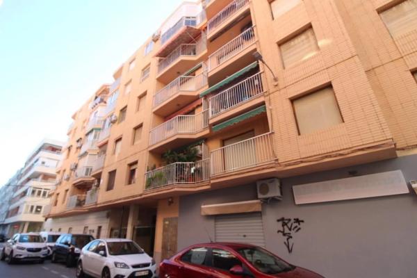 Piso en calle San Miguel de Salinas