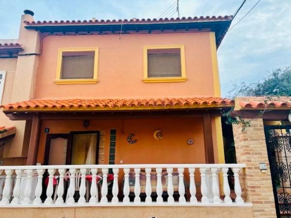 Chalet en Barrio Cabo Cervera