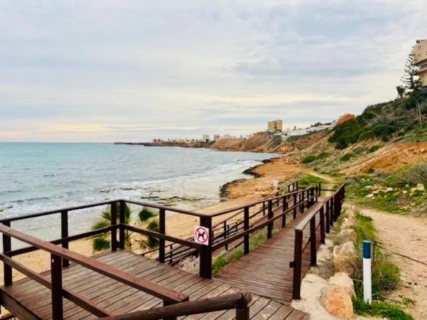 Chalet en Barrio Cabo Cervera