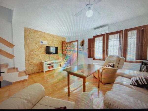 Chalet pareado en avenida Suiza, 63