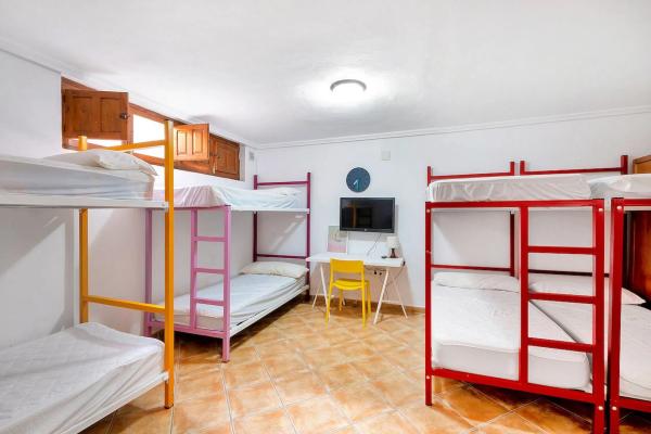 Chalet pareado en avenida Suiza, 63