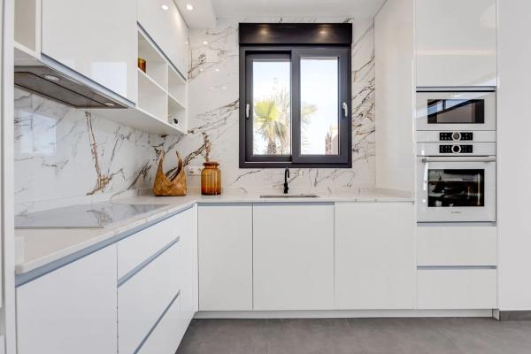 Casa independiente en avenida de los Europeos s/n