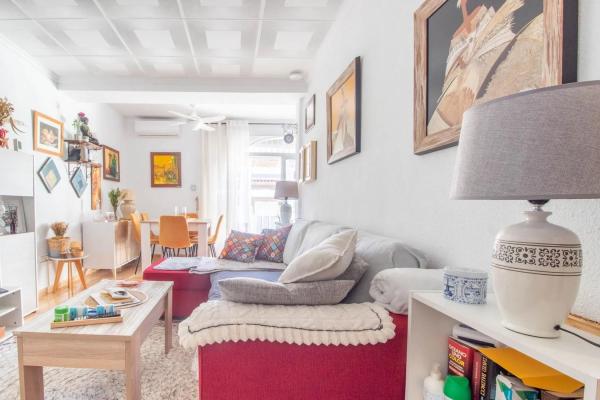 Chalet adosado en calle Lejona, 62