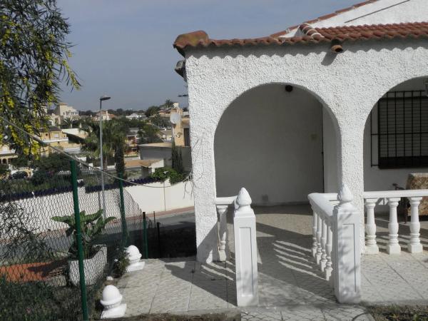 Chalet adosado en avenida de Torrevieja, 146