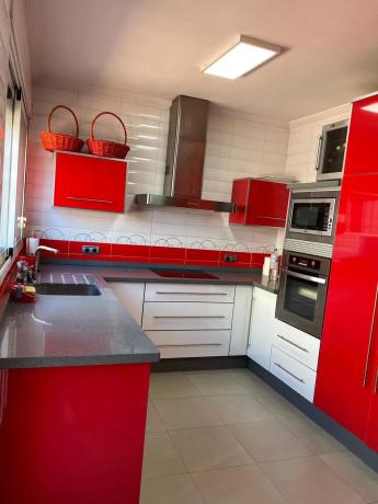 Casa independiente en calle Ucrania, 4