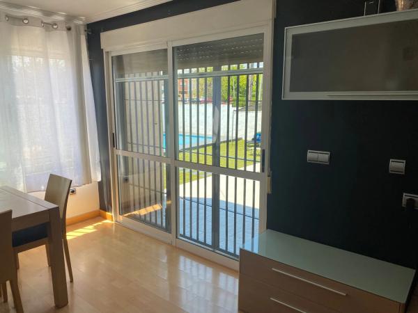 Casa independiente en calle Ucrania, 4